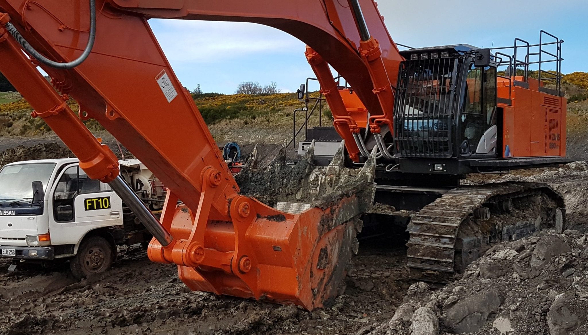 Экскаватор hitachi zx330. Экскаватор Хитачи 890. Hitachi zx330lc-5g. Hitachi zx140-3.